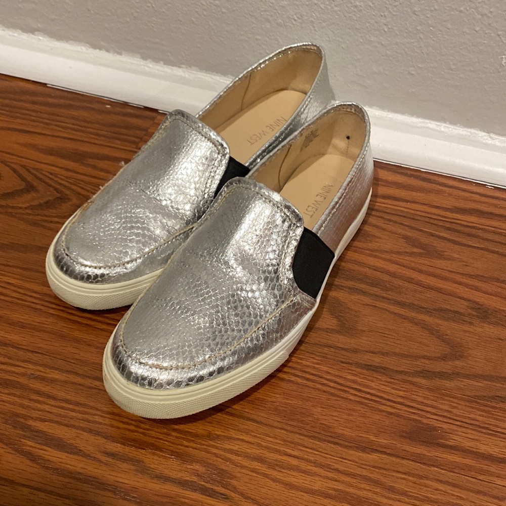 Nine West Faux crocodile silver slip on sneakers. Size 8.5